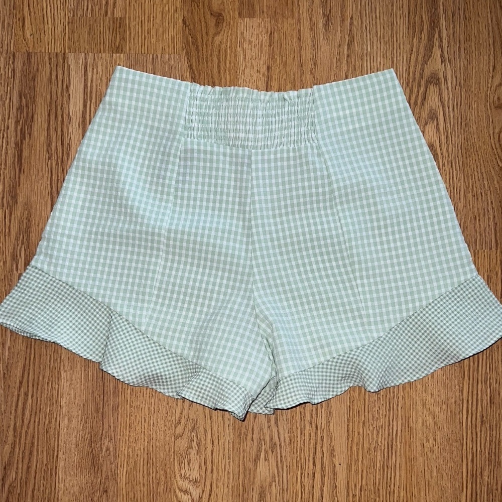 Gingham Ruffle Shorts - Picture 4 of 4